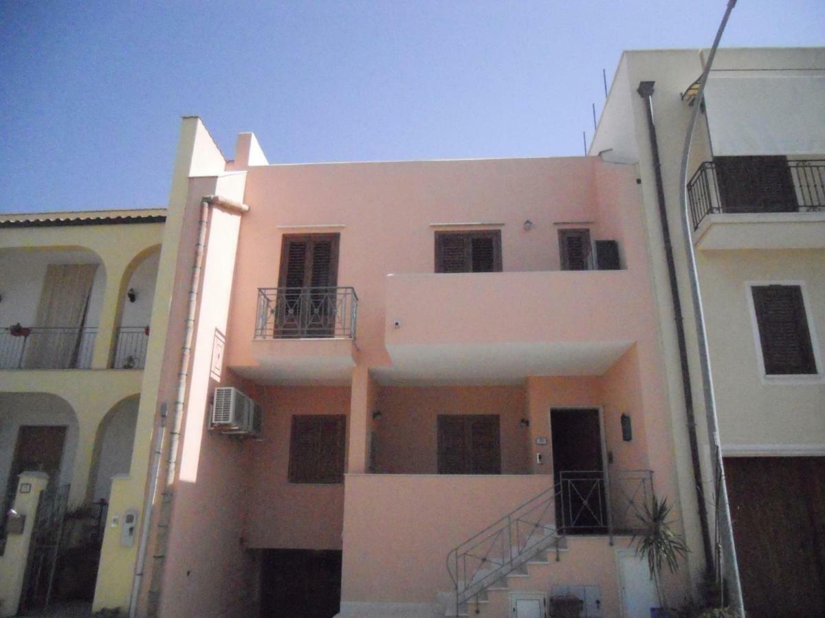 Case Colombo E Mattarella: Central Apartments with Wi-Fi and Free Parking San Vito Lo Capo Exterior photo